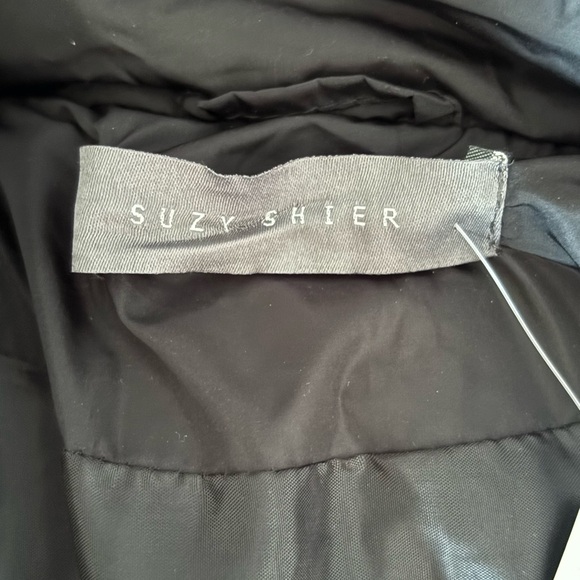 Ladies extra large puffer jacket new with tags. - Picture 3 of 4